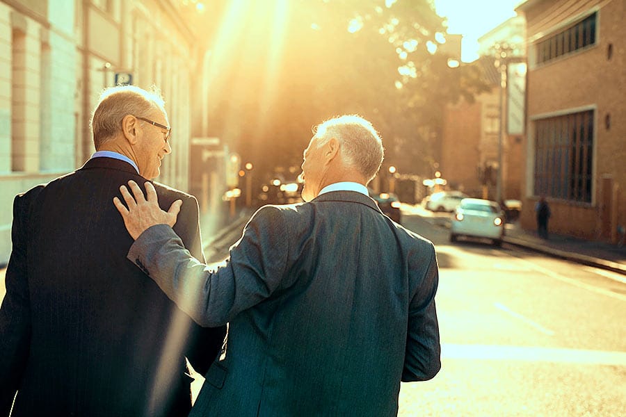 Nachfolgesituation Mittelstand: Zwei Herren im Gespräch